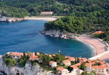 Zakaj je Črna Gora to poletje idealna počitniška destinacija?